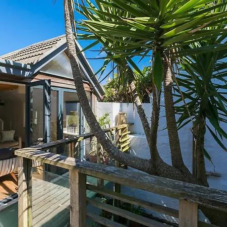 Artist Cottage-2